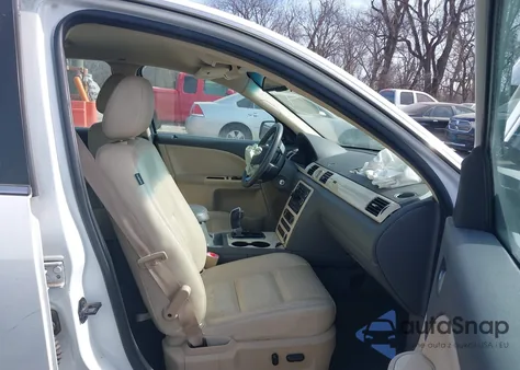 2008 Mercury Sable Premier z USA, uszkodzony, nr VIN 1MEHM42W38G612260